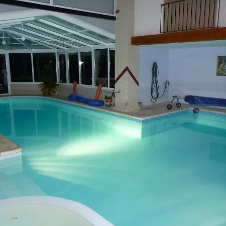 Apartment Garden Flat Saint-Pantaleon-les-Vignes